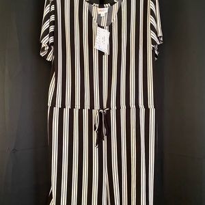 NWT LULAROE XANTHE ROMPER